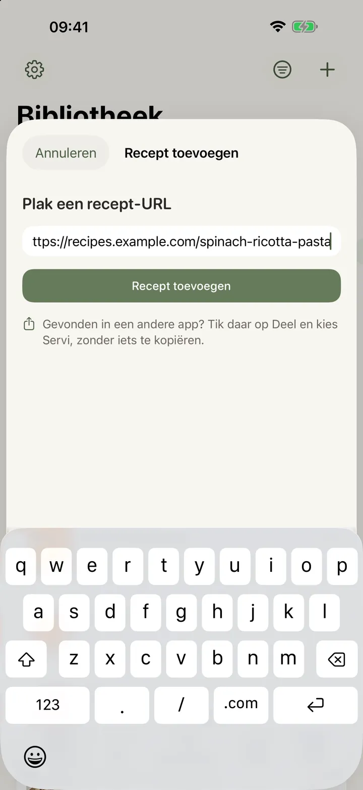 Het venster om een recept toe te voegen, met een geplakt webadres in een tekstveld en een knop om het toe te voegen; het toetsenbord staat nog open.