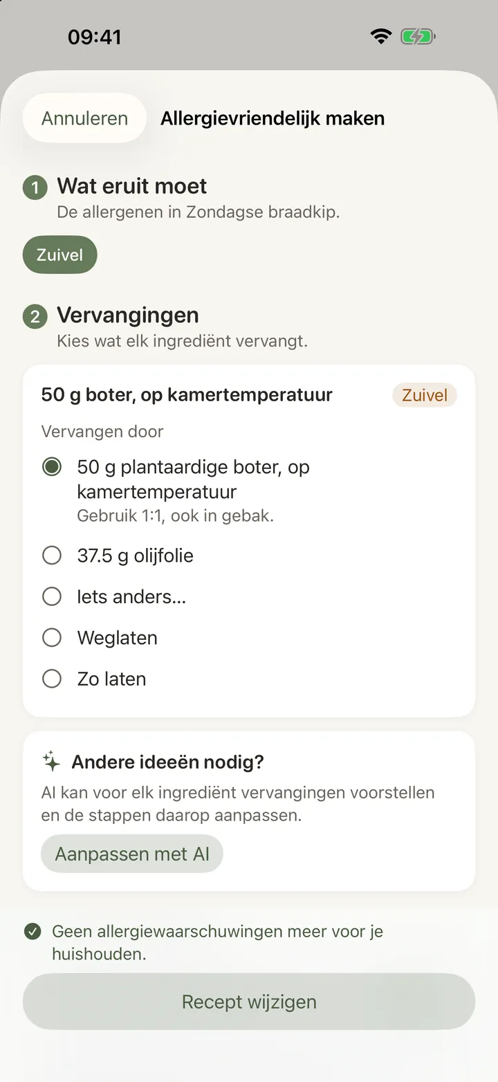 Een venster om de geroosterde kip aan te passen: zuivel aangevinkt als het allergeen dat eruit moet, een lijst met vervangers voor de boter waarbij plantaardige boter is gekozen, een knop om AI om andere ideeën te vragen, en onderaan een regel dat er voor het huishouden geen allergiewaarschuwingen overblijven.