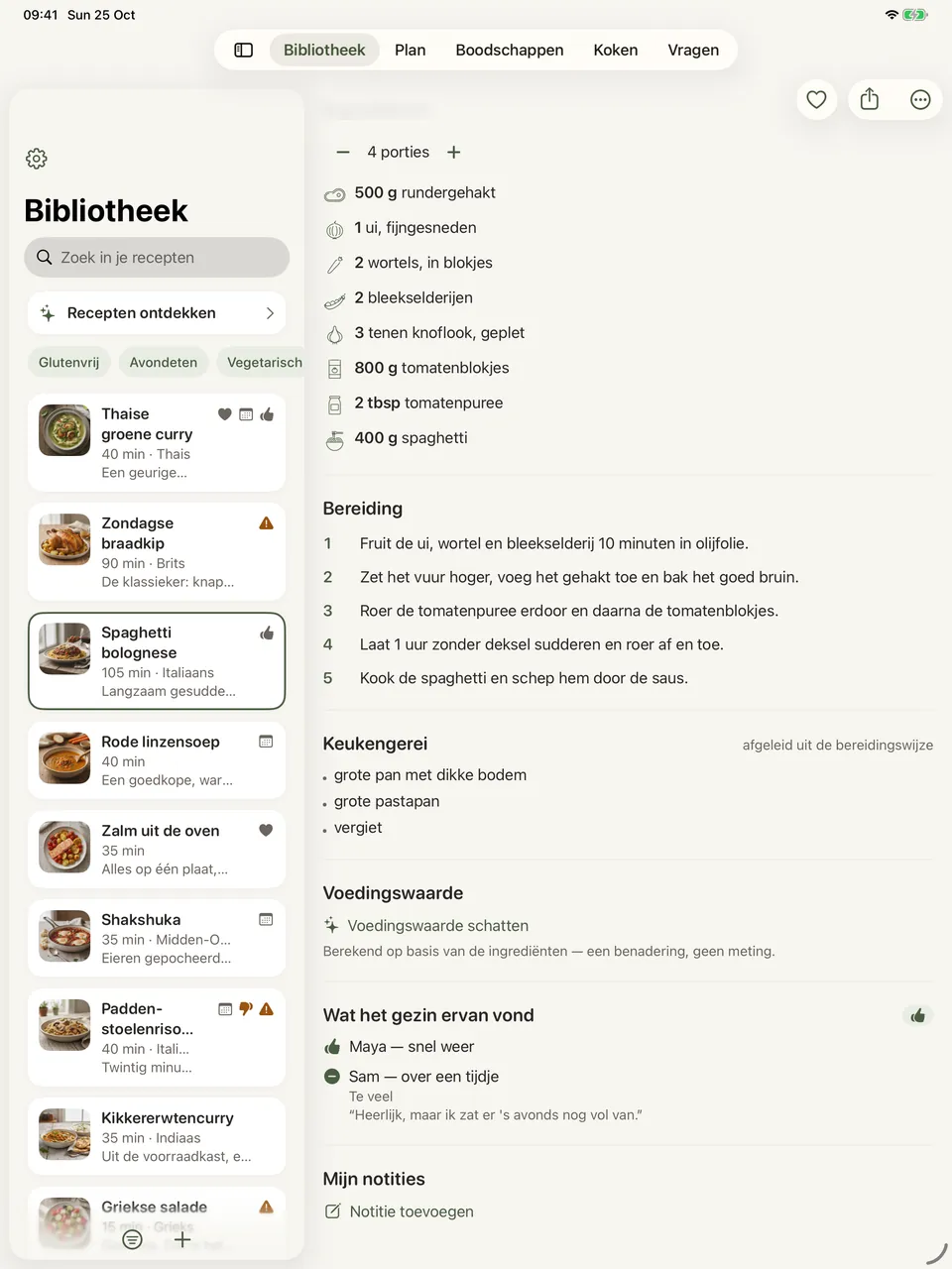 Een recept op tabletbreedte, geselecteerd naast de receptenlijst en naar beneden gescrold tot een paneel met iedereen die het heeft gegeten, bij elke naam een duimpje of een isgelijkteken, of diegene het nog eens wil, en eronder een geciteerde opmerking van een van hen.